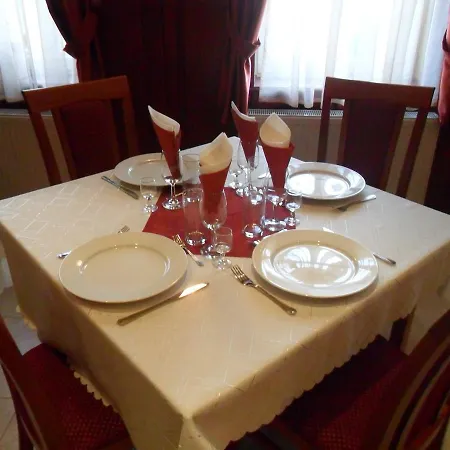 Bed & Breakfast Rozsnyai Kuria *