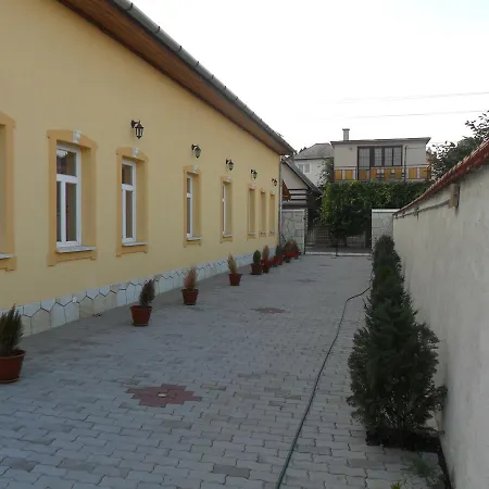 Couette-café Rozsnyai Kuria *